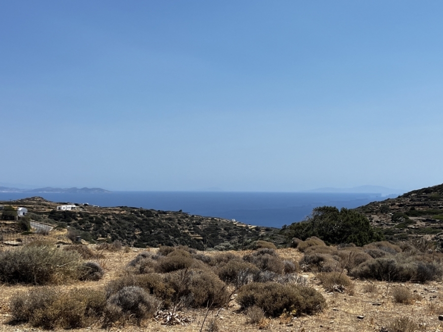 (En vente) Valorisation de la Terre Lopin de terre || Cyclades/Sifnos - 7.000 M2, 1€ 